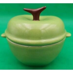 Technique KF144 Ceramic Green‎ Apple Dish with Lid 5"